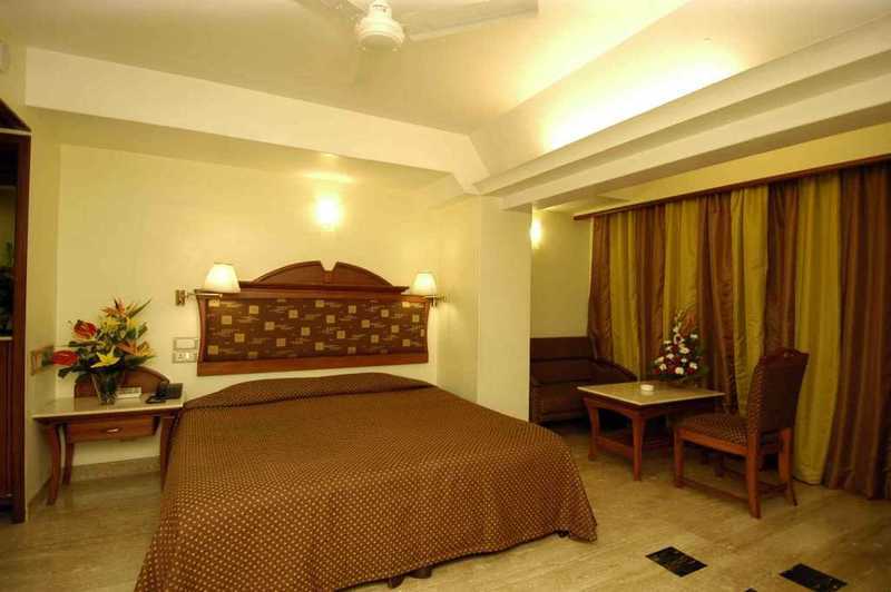 Airport International Hotel 3*
